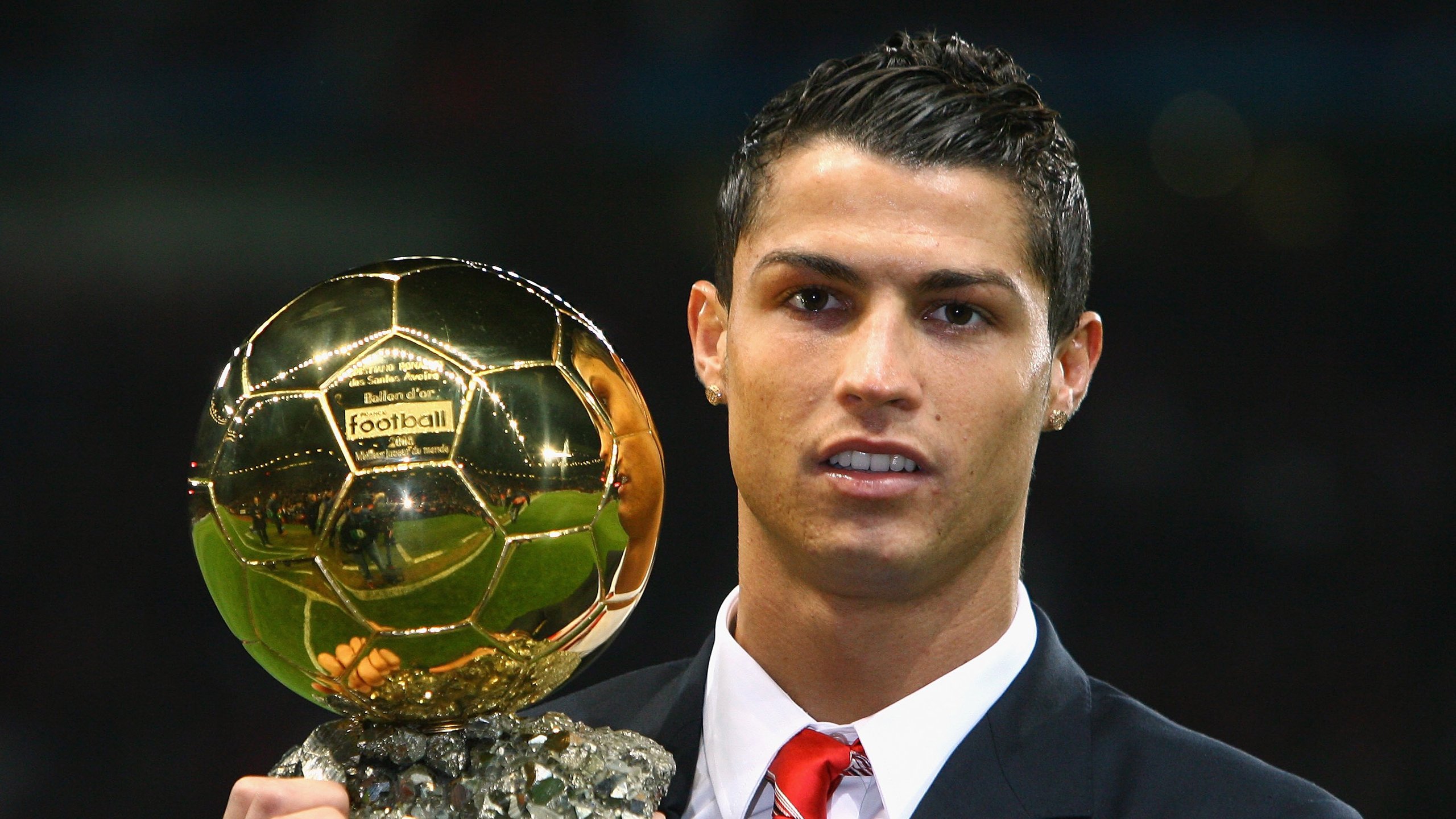 尤文图斯引援成功，中场实力明显增强