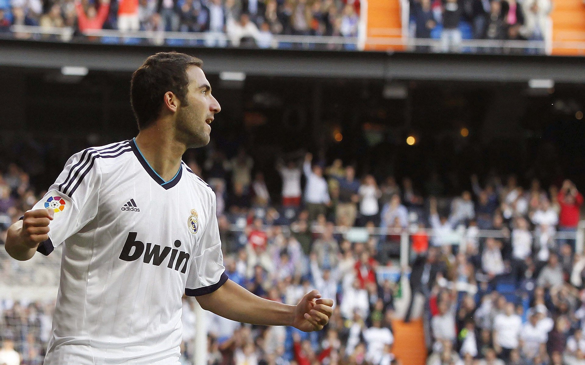 巴西世界杯名单浮现：26人基本定18席！内马尔、安东尼大概率落选引发热议