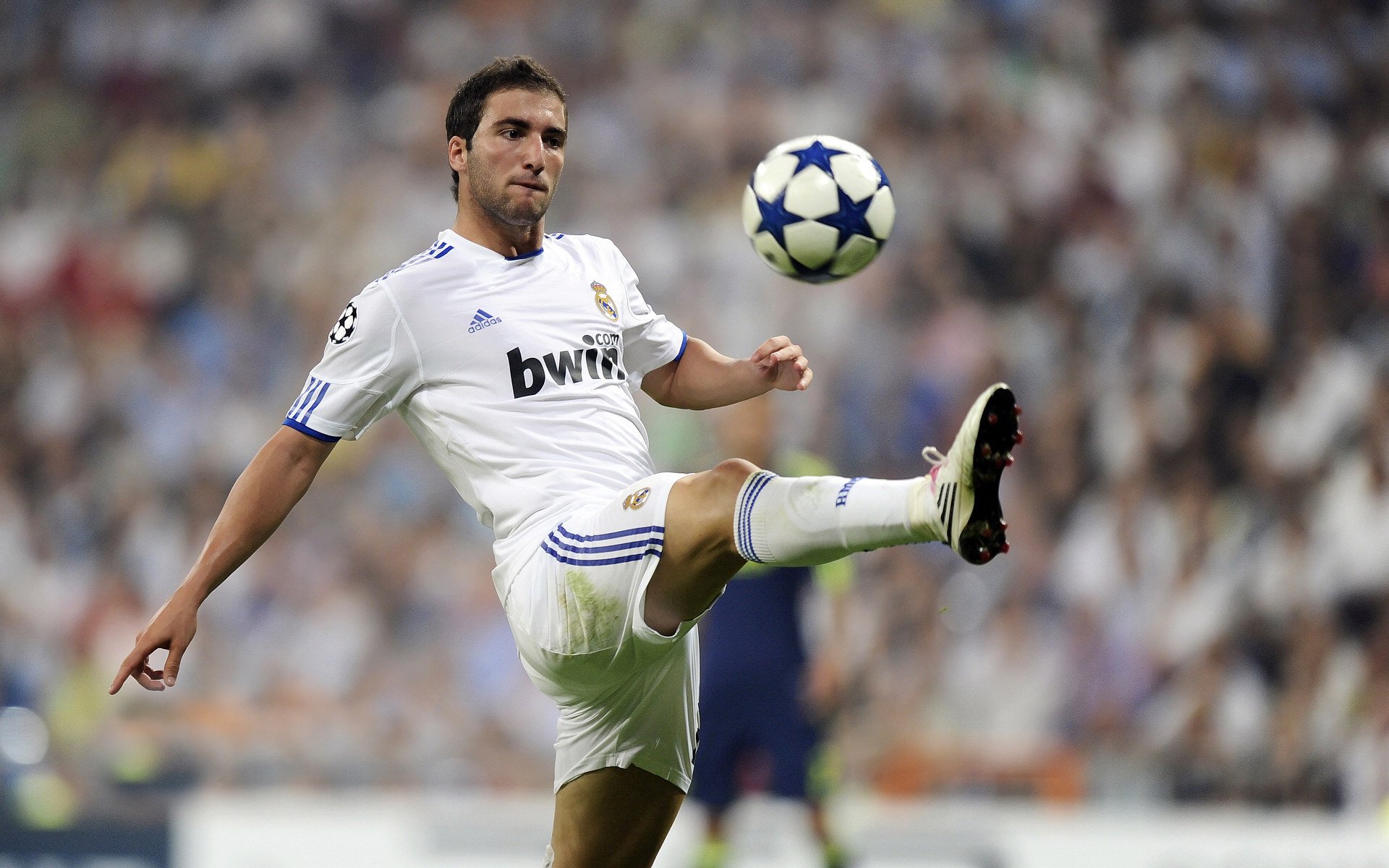 消费者注意！三大品牌问题充电宝正在召回，近4成充电宝抽检不合格 新闻